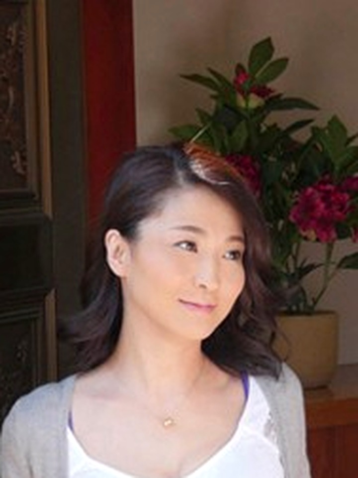 艶堂しほりさんの公式パッケージ画像